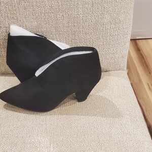 Elegant Black Ankle Booties